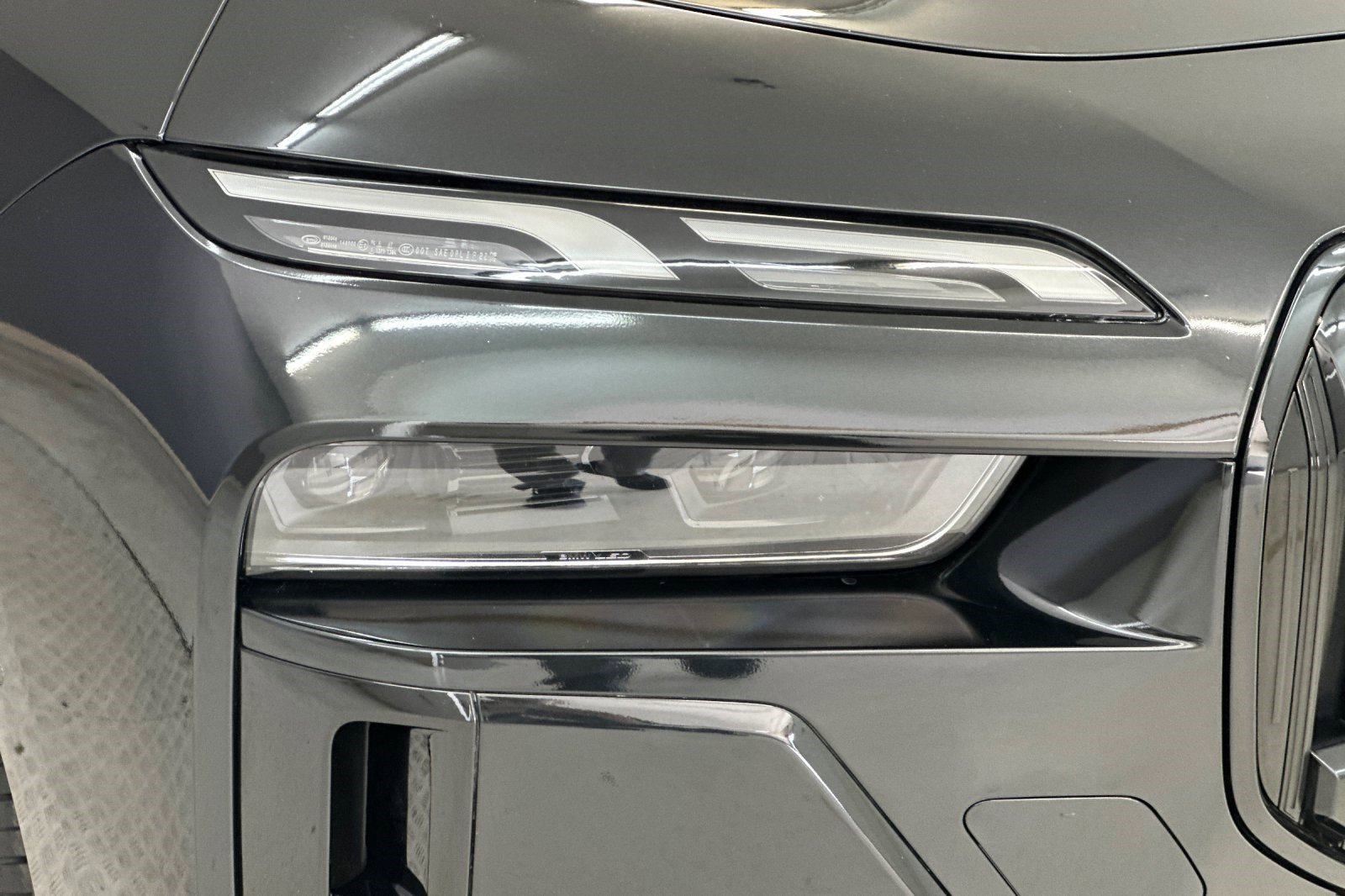 Used 2023 BMW 740i image 10