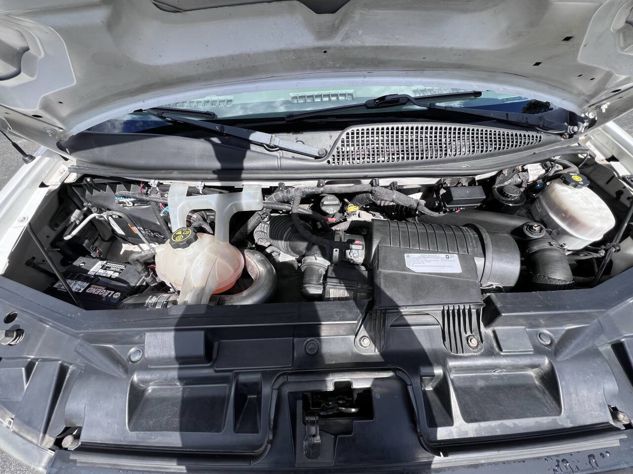 Used 2018 GMC Savana 2500 Extended image 28