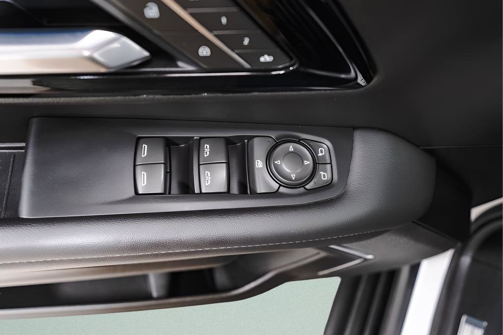 Used 2025 Chevrolet Tahoe LT image 27