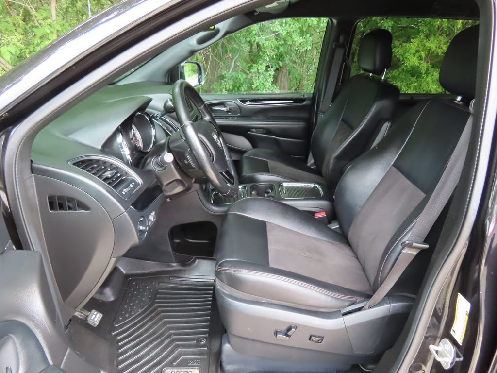 Used 2019 Dodge Grand Caravan SXT FWD image 22