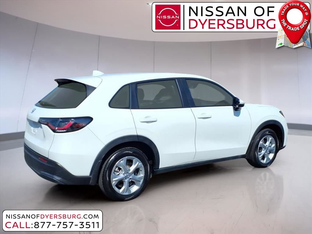 Used 2023 Honda HR-V LX image 3