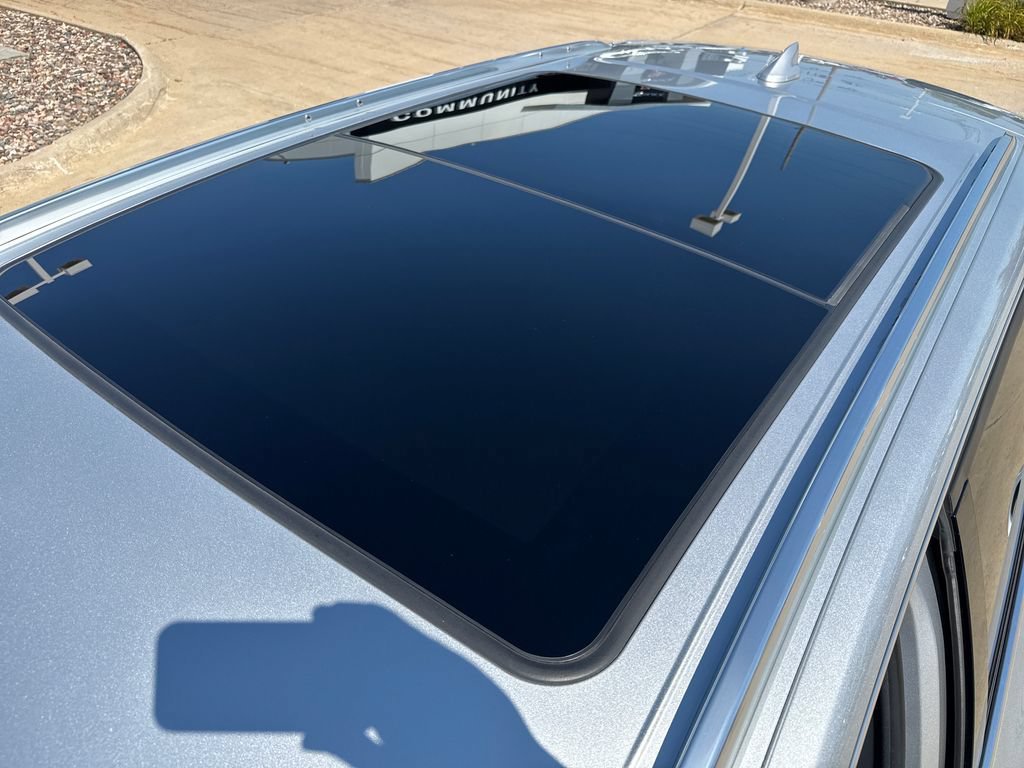 Certified 2019 Buick Envision Essence FWD image 9