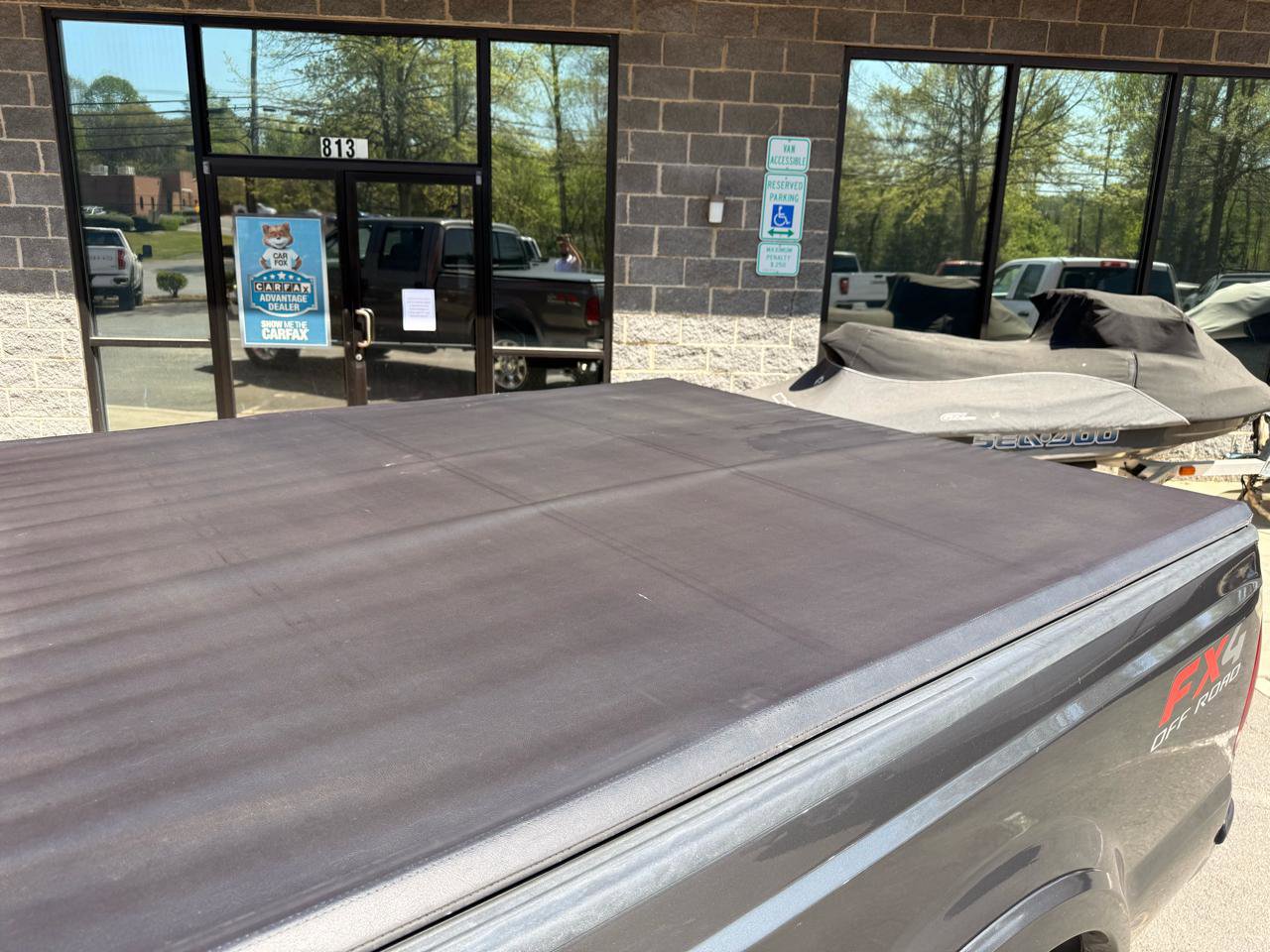 Used 2004 Ford F250 Lariat image 9