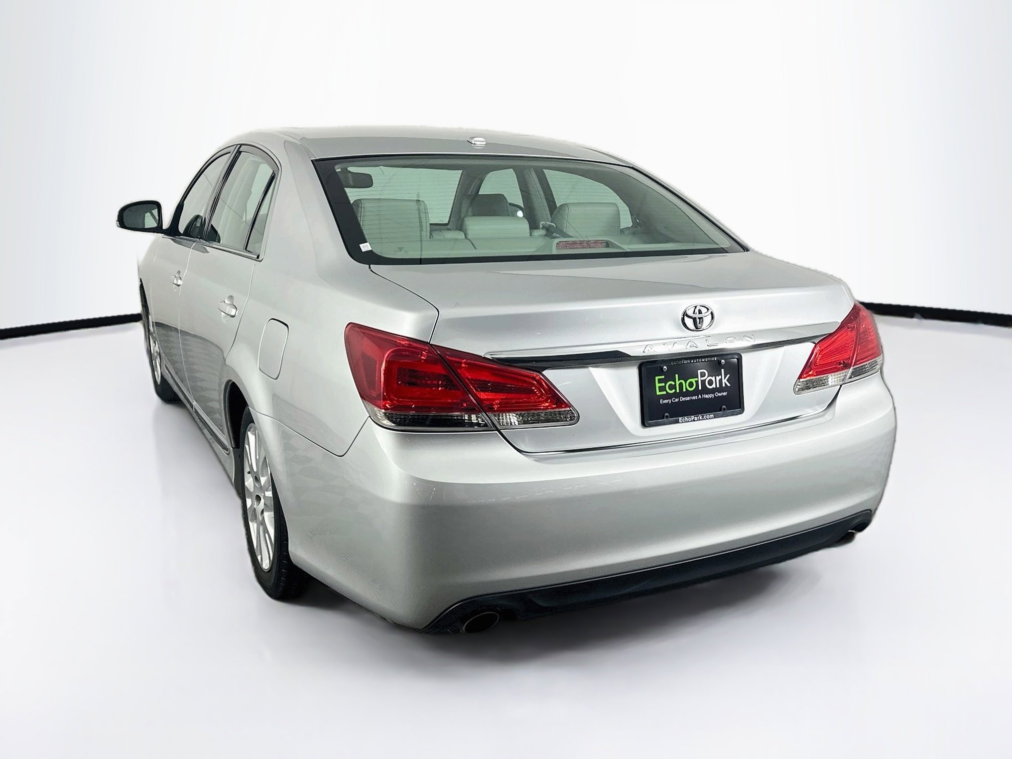 Used 2012 Toyota Avalon FWD image 5