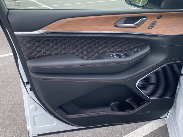 New 2025 Jeep Grand Cherokee L Summit image 12