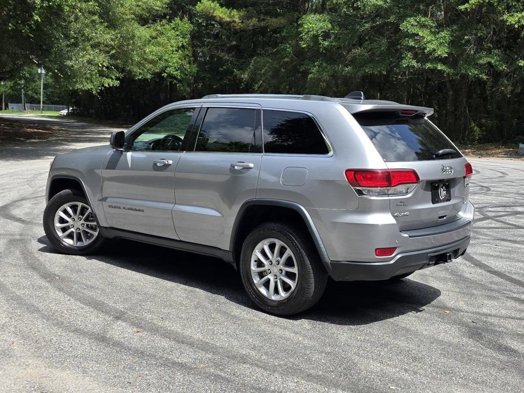 Used 2021 Jeep Grand Cherokee Laredo AWD/4WD image 4