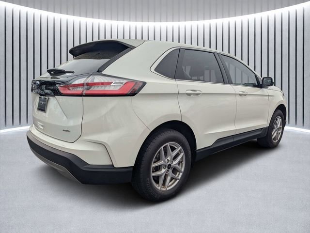 Used 2023 Ford Edge SEL w/ Convenience Package image 3