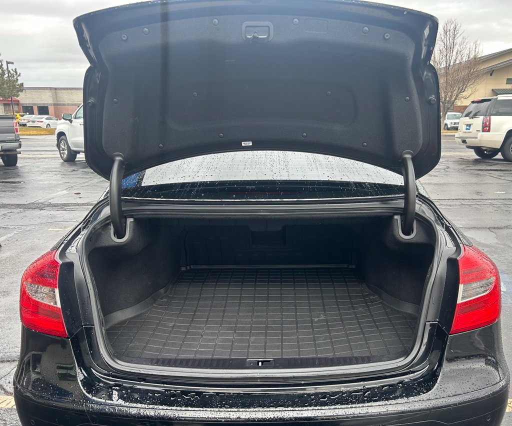 Used 2014 Hyundai Genesis 5.0 R-Spec RWD image 6