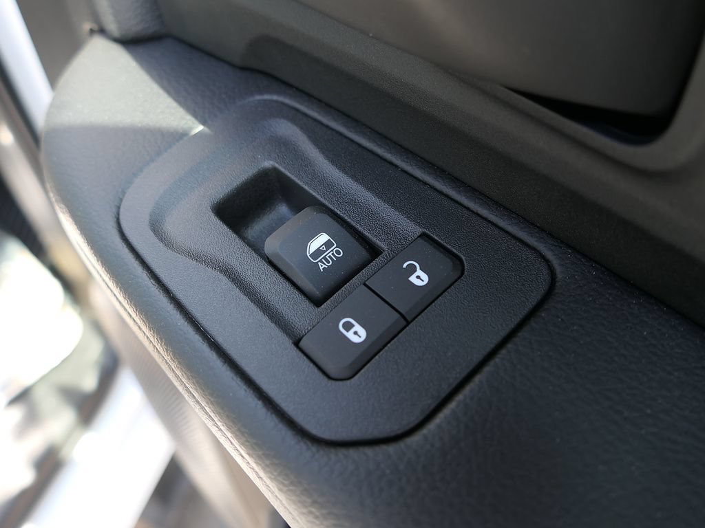 New 2026 RAM 5500 Tradesman w/ Chrome Appearance Group AWD/4WD image 24
