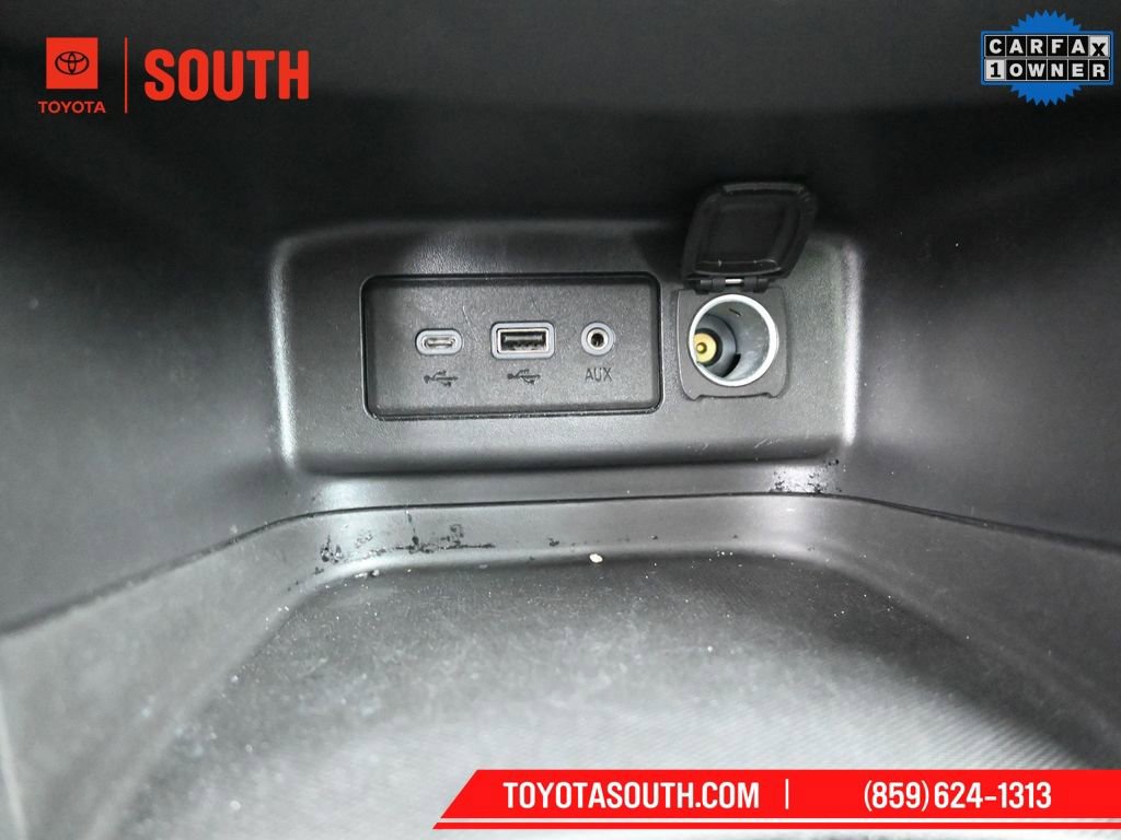 Used 2023 Chevrolet Equinox RS image 18