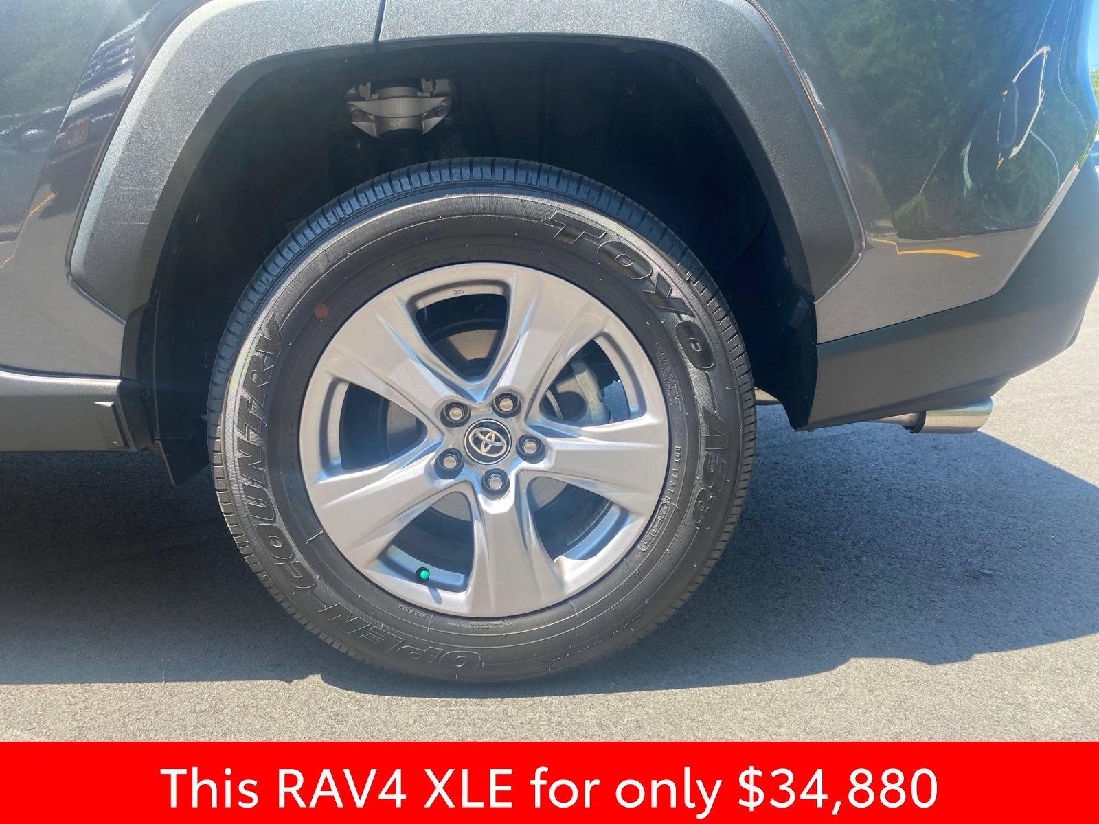 Used 2025 Toyota RAV4 XLE FWD image 59
