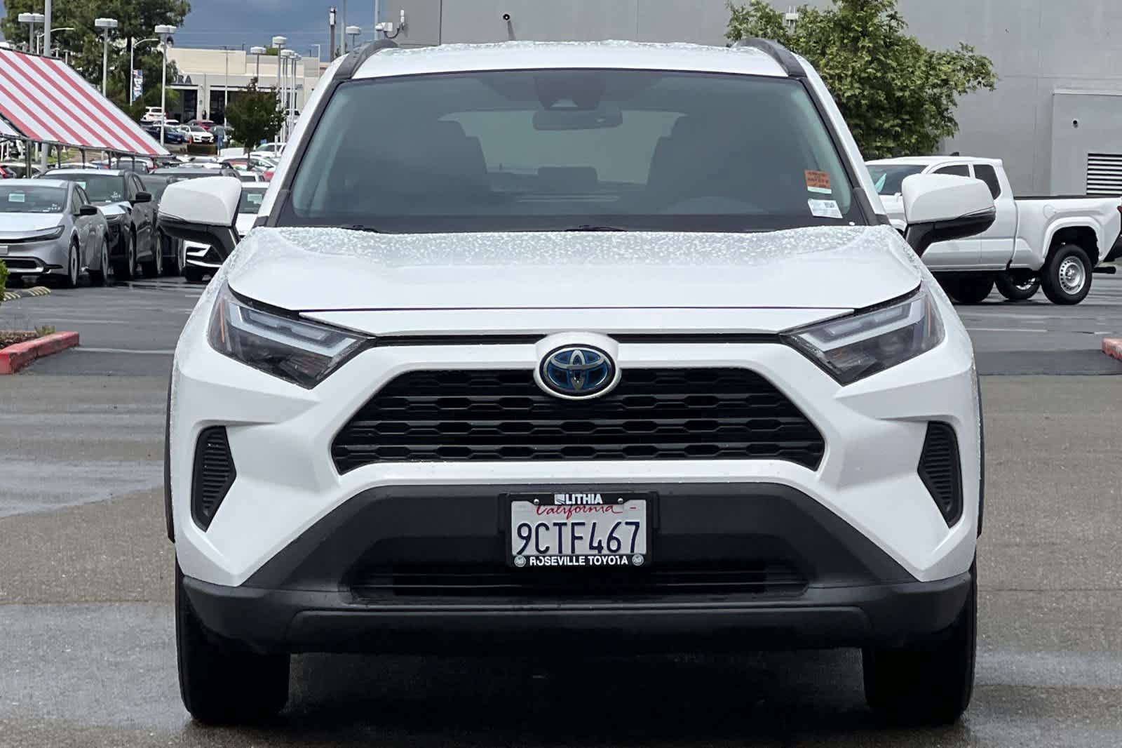 Used 2022 Toyota RAV4 XLE AWD/4WD image 10