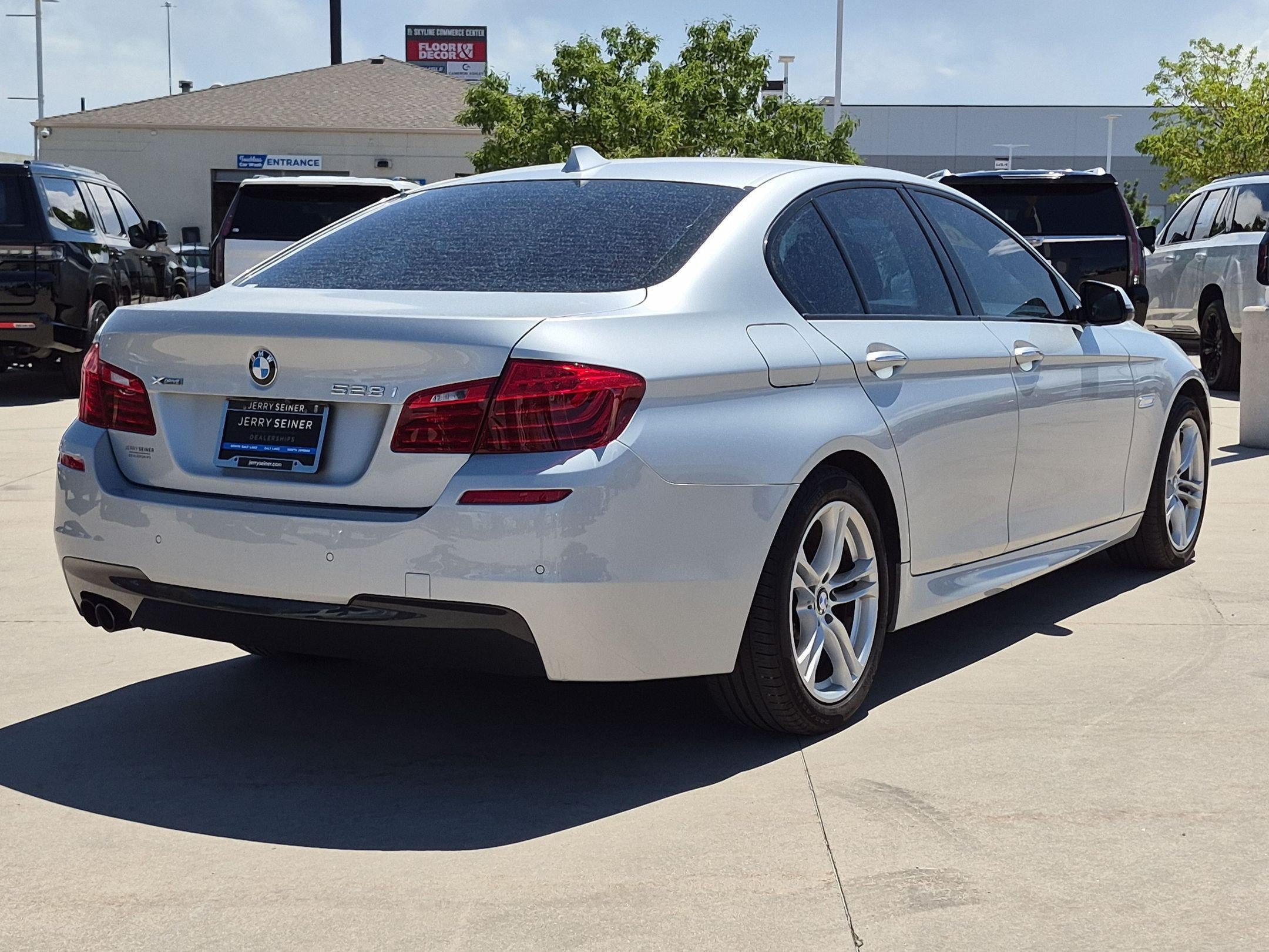Used 2015 BMW 528i xDrive Sedan AWD/4WD image 5