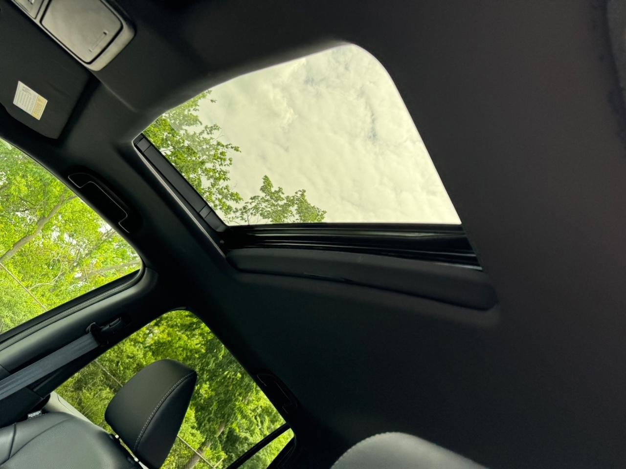 Certified 2025 Honda Passport EX-L image 20