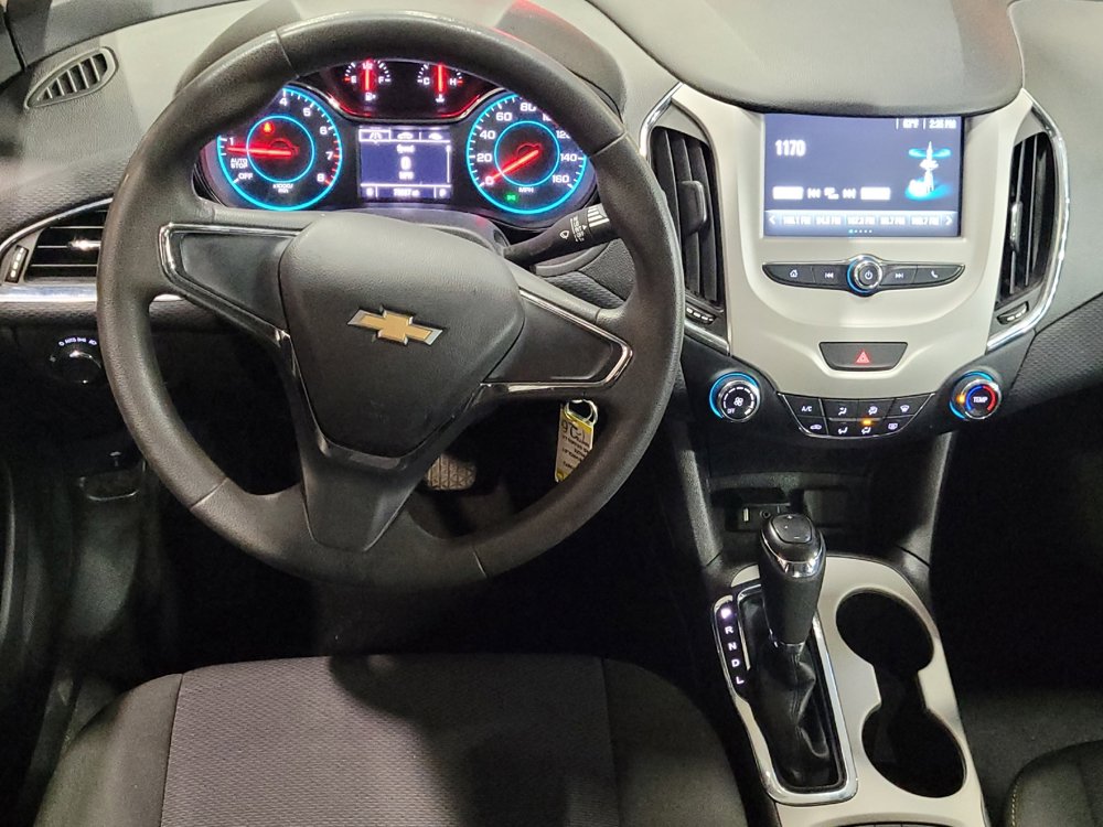 Used 2018 Chevrolet Cruze LS image 22