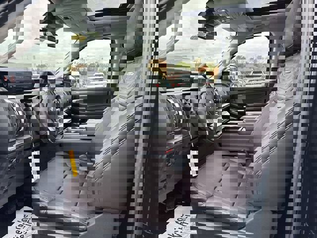 New 2025 Ford Expedition Platinum w/ Platinum Ultimate Package image 11