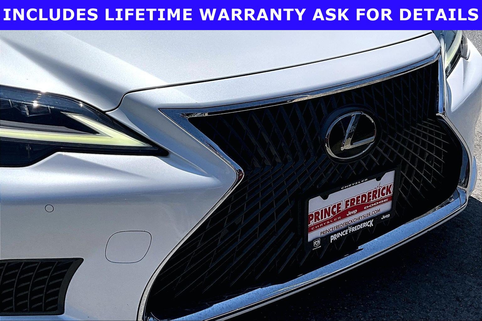 Used 2022 Lexus LS 500 w/ Accessory Package (Z2) RWD image 26
