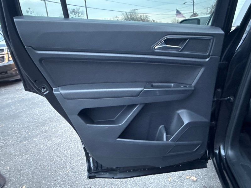 Used 2018 Volkswagen Atlas S image 13