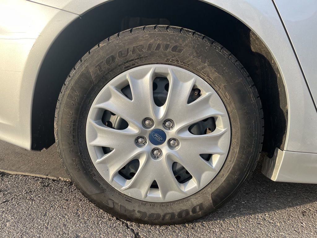 Used 2019 Ford Fusion S image 15