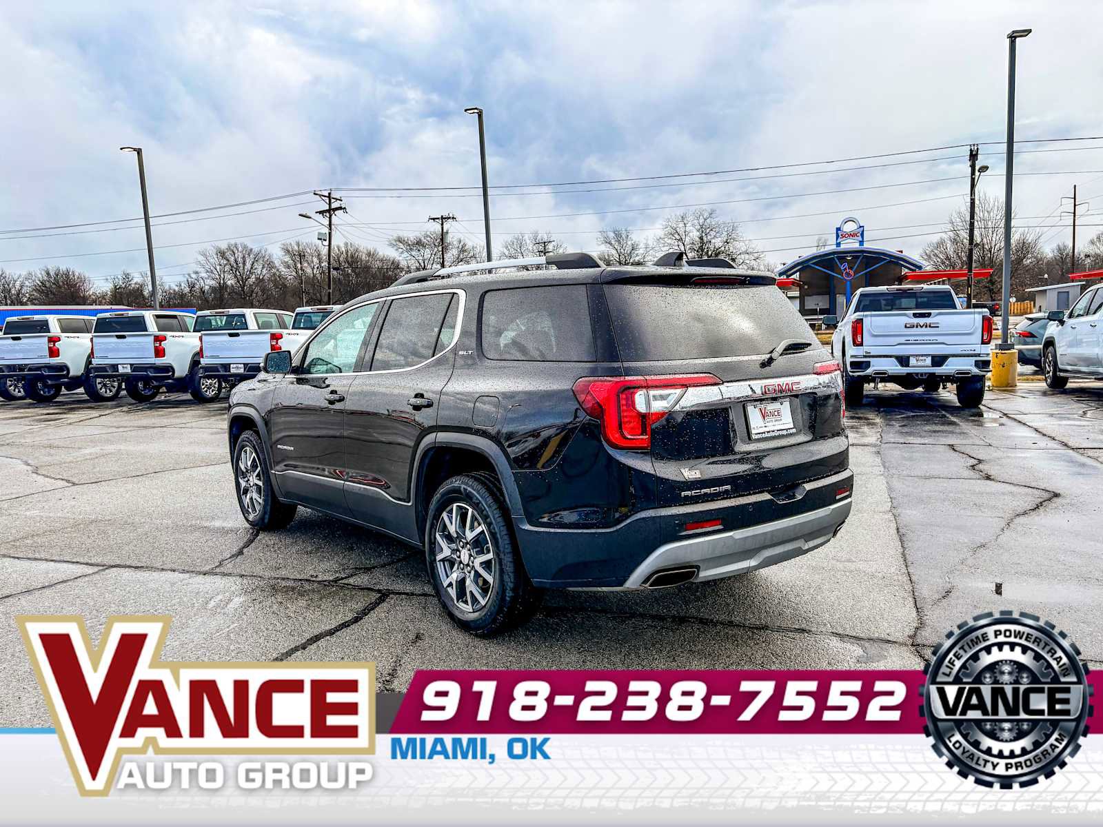 Used 2023 GMC Acadia SLT AWD/4WD image 5