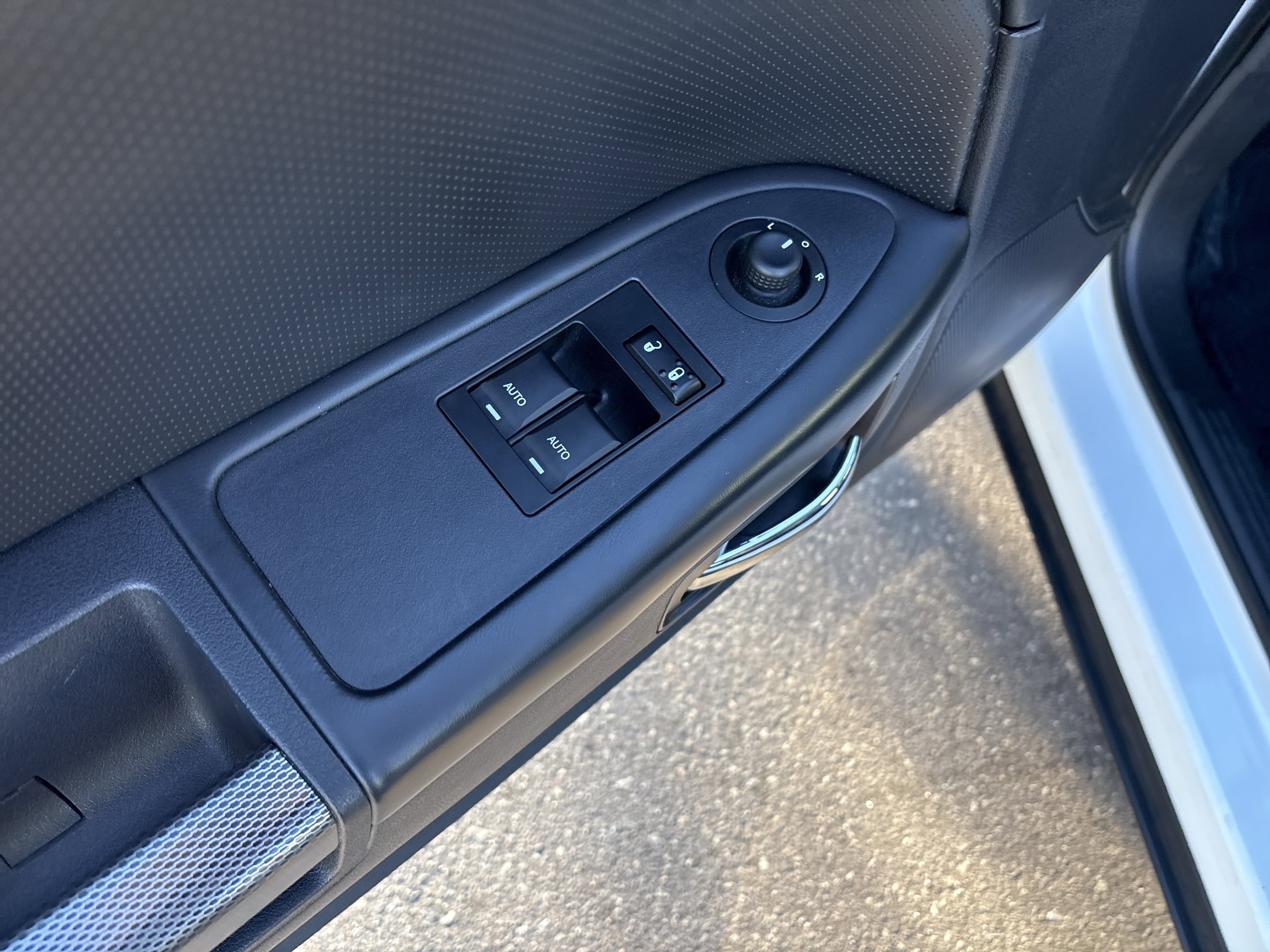 Used 2013 Dodge Challenger R/T image 15