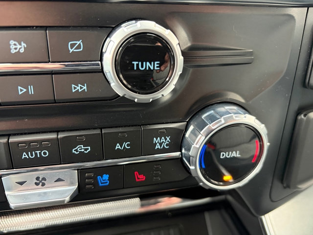 Used 2023 Ford F150 Limited image 63