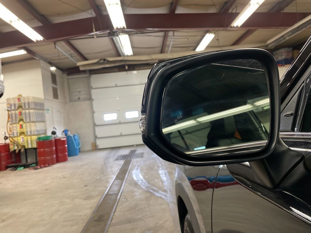 Used 2025 Toyota Grand Highlander AWD Hybrid image 10