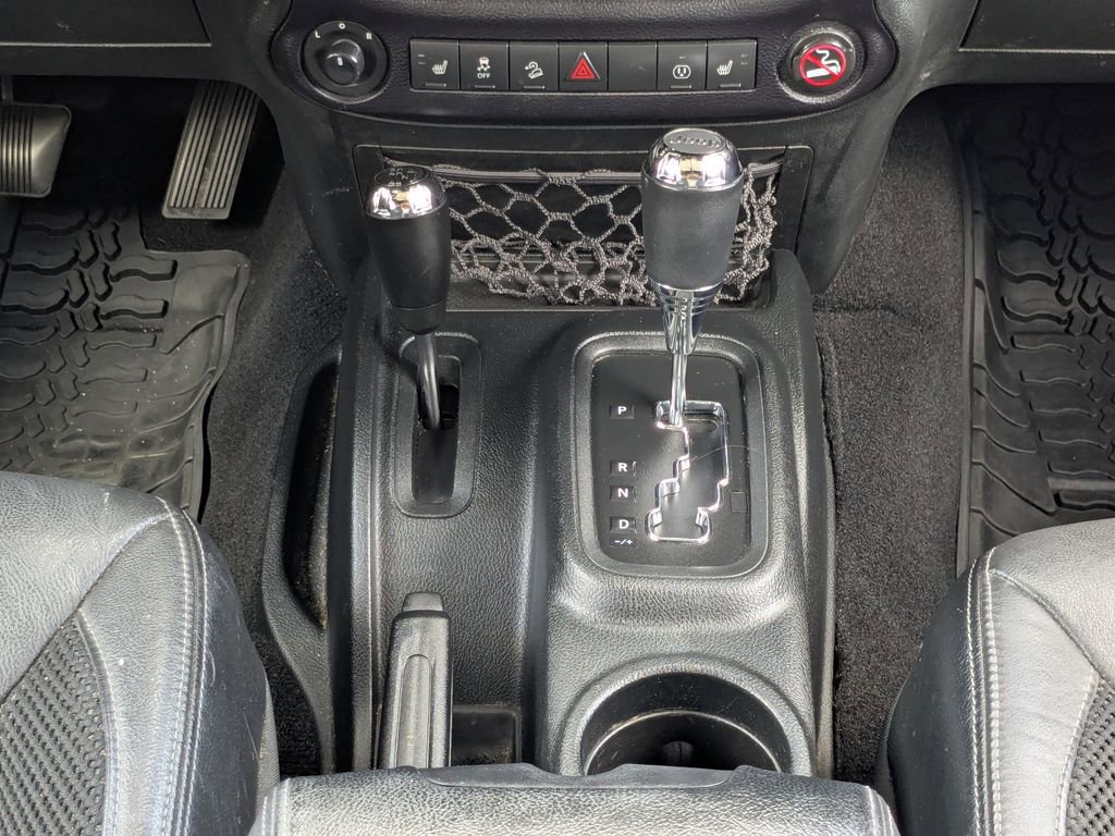 Used 2017 Jeep Wrangler Unlimited Sahara image 22