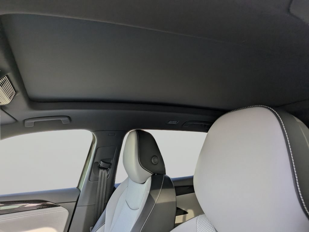 New 2026 Volkswagen Tiguan SE R-Line FWD image 17