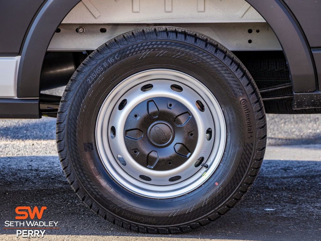 New 2025 Ford Transit 250 148 Medium Roof image 7