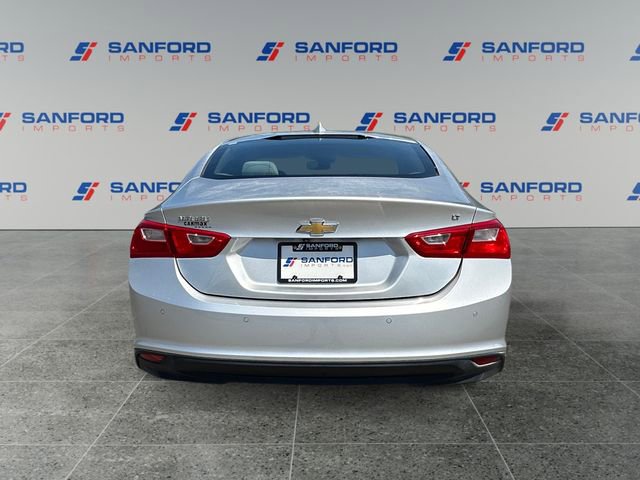 Used 2017 Chevrolet Malibu LT w/ Driver Confidence Package FWD image 4