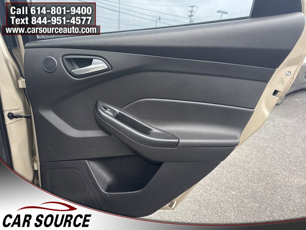 Used 2017 Ford Focus SEL w/ Cold Weather Package image 35