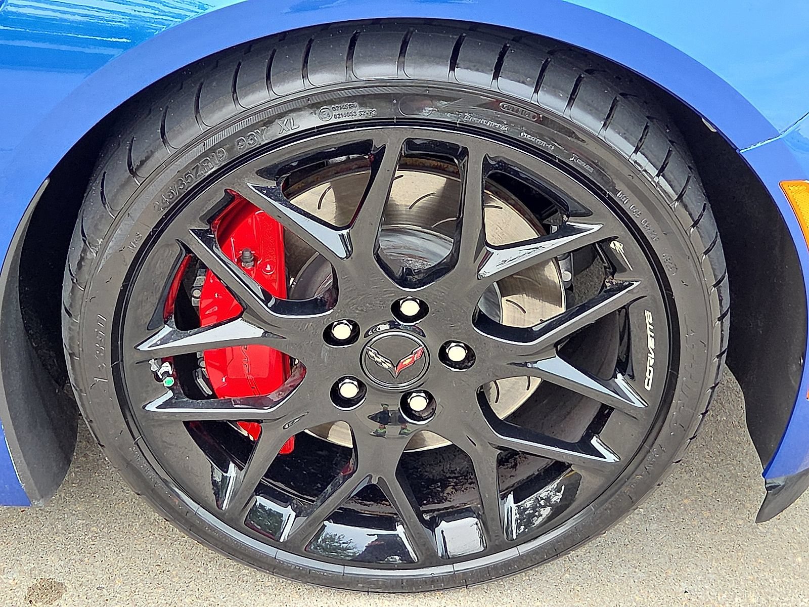 Used 2019 Chevrolet Corvette Stingray Coupe RWD image 7