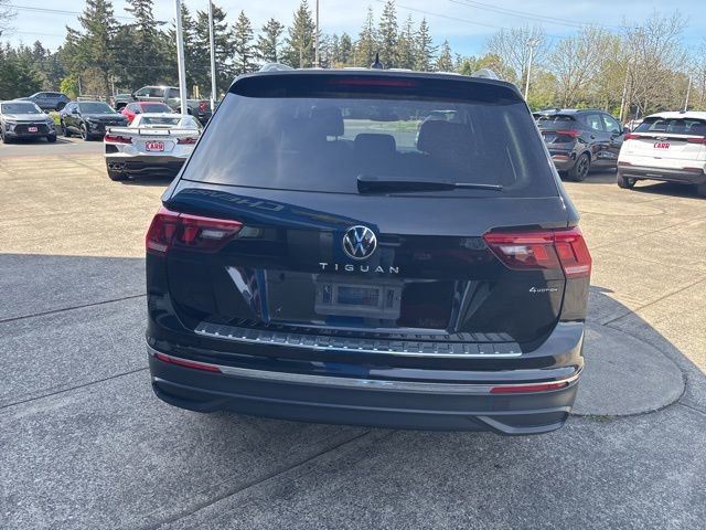 Used 2024 Volkswagen Tiguan Wolfsburg Edition image 7