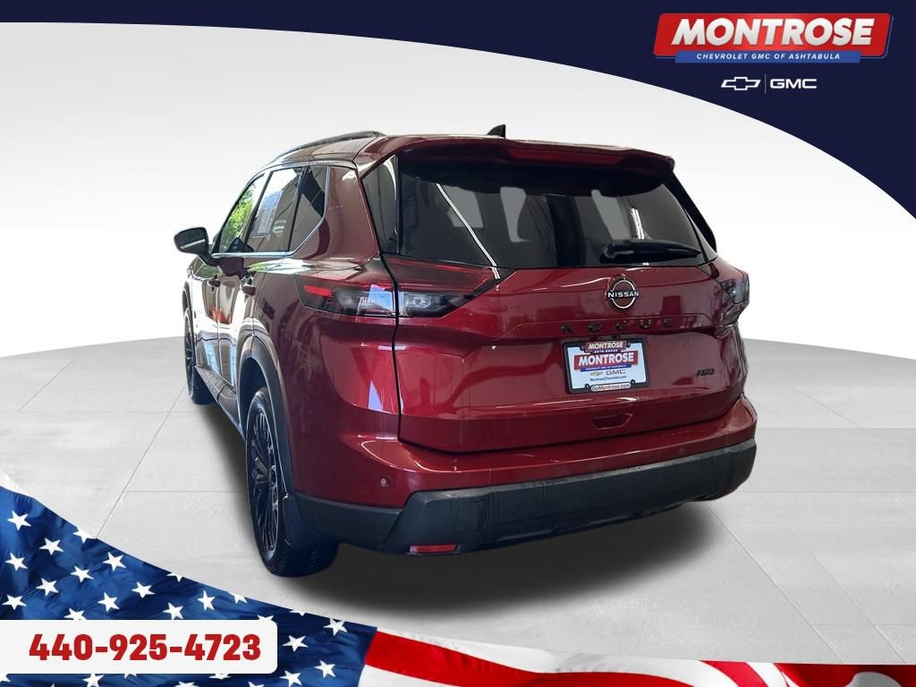 Used 2026 Nissan Rogue Dark Armor AWD/4WD image 3