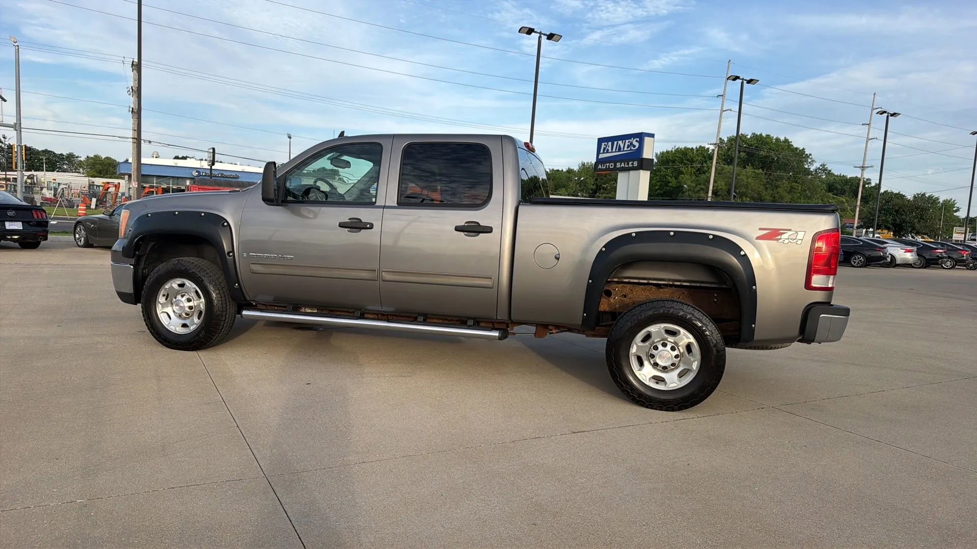 Used 2008 GMC Sierra 2500 SLE w/ SLE2 Preferred Package AWD/4WD image 11