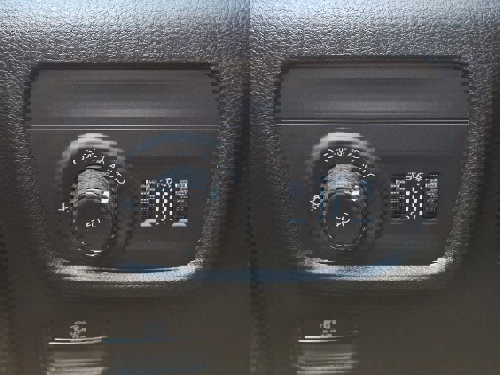 New 2025 Jeep Grand Cherokee Limited w/ Black Appearance Package image 22