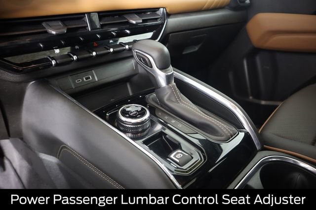 Used 2024 GMC Canyon AT4 w/ AT4 Premium Package image 55