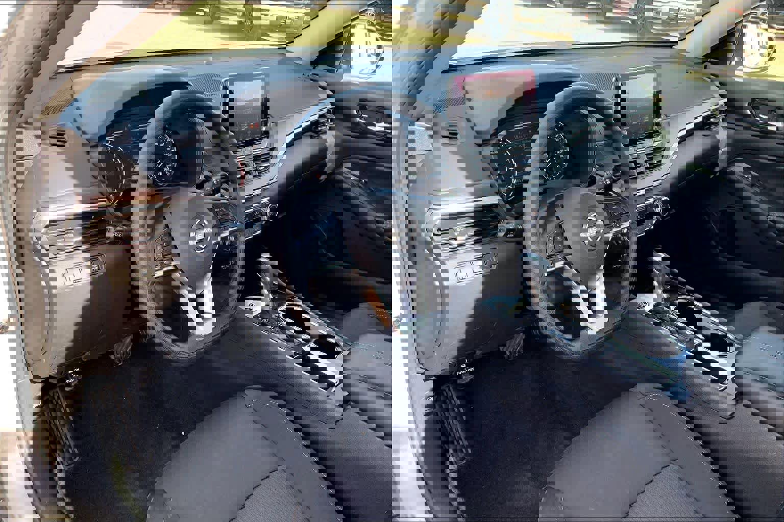 Used 2024 Nissan Altima 2.5 SV image 17