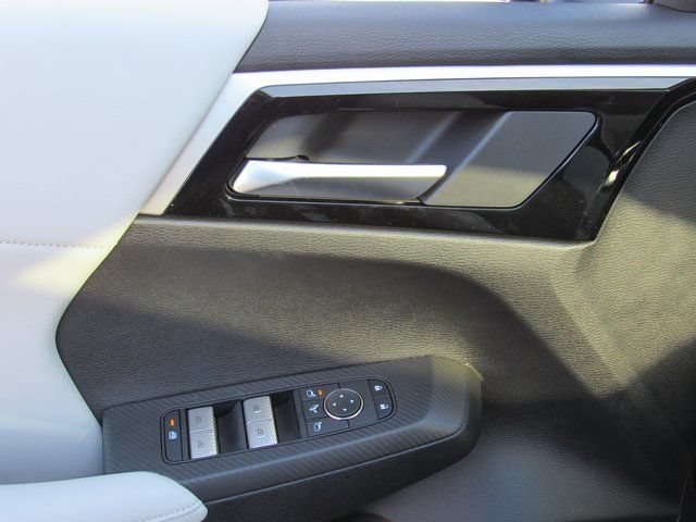 New 2026 Mitsubishi Outlander SE FWD image 11