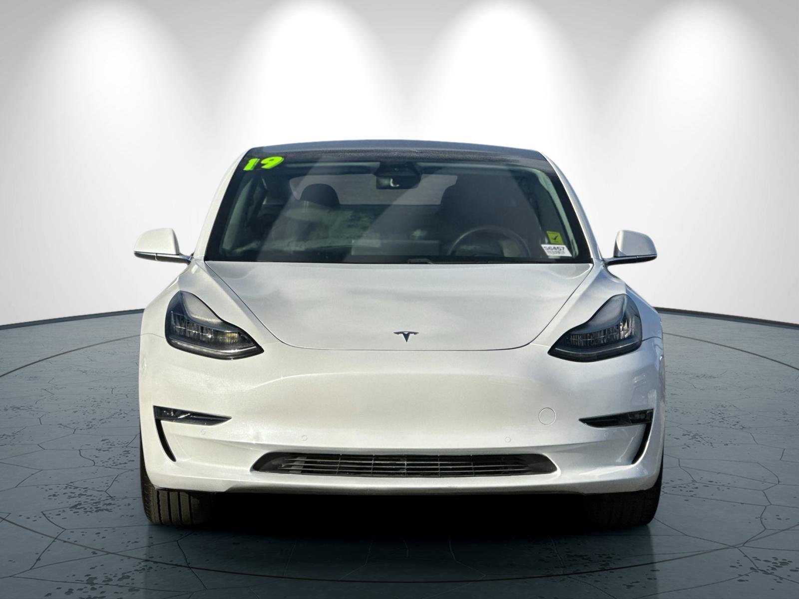 Used 2019 Tesla Model 3 Standard Range Plus image 9