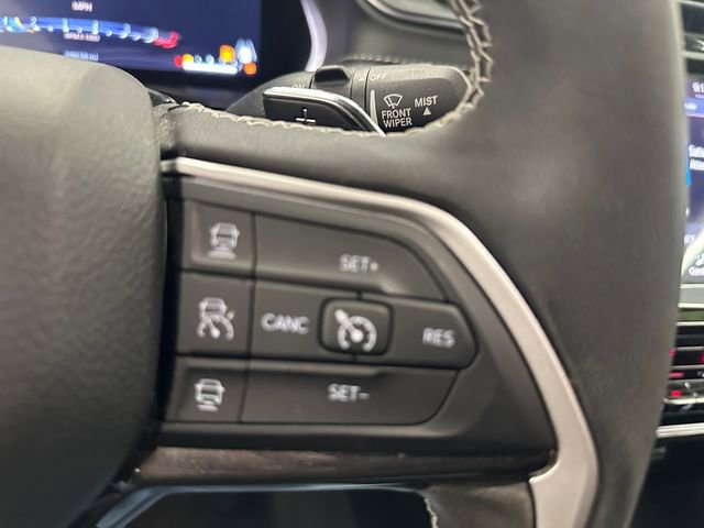 Used 2023 Jeep Grand Cherokee L Laredo image 27