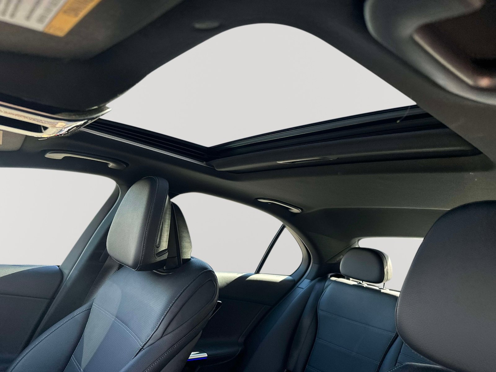 Used 2022 Mercedes-Benz C 300 4MATIC Sedan image 8