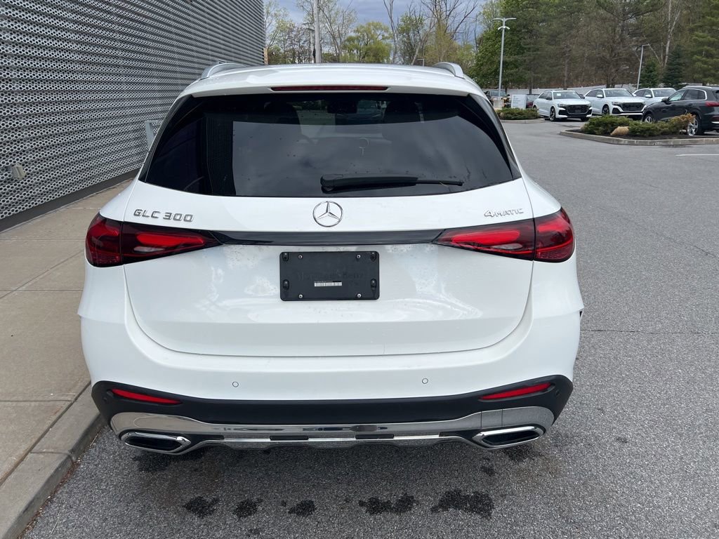 Used 2025 Mercedes-Benz GLC 300 4MATIC image 26