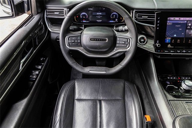 Used 2022 Jeep Wagoneer Series III w/ Flexible Seating Group image 16