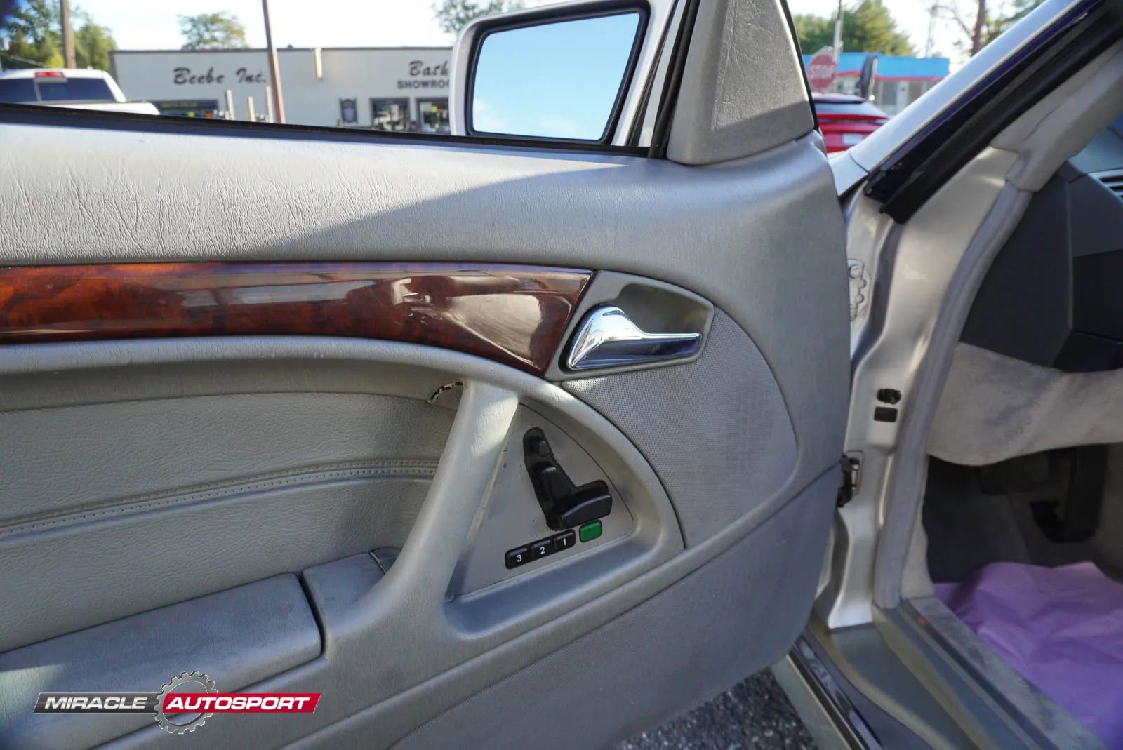 Used 1998 Mercedes-Benz SL 500 image 16