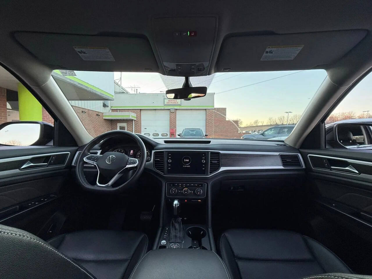 Used 2021 Volkswagen Atlas SE AWD/4WD image 18