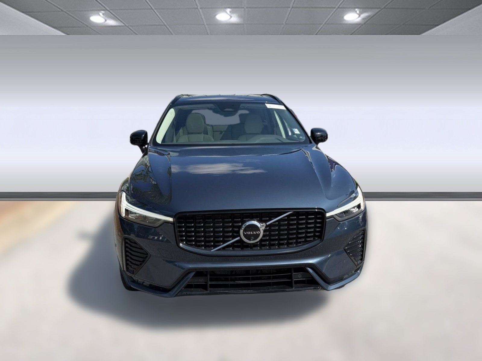 Used 2024 Volvo XC60 B5 Plus w/ Climate Package AWD/4WD image 6