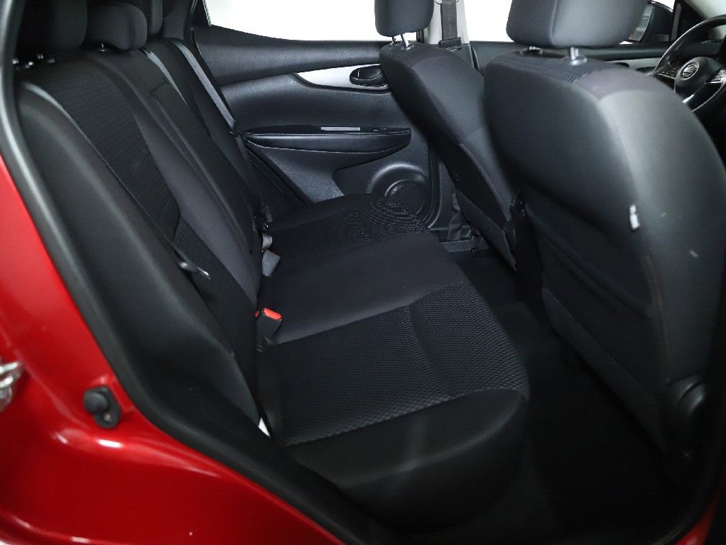 Used 2018 Nissan Rogue Sport S image 30