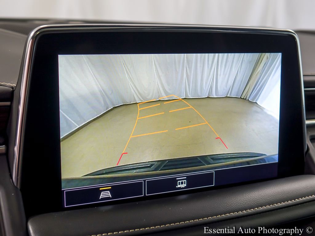 Used 2021 Chevrolet Suburban Premier AWD/4WD image 18
